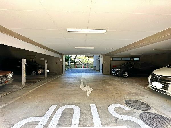 朝日シティパリオ西早稲田館 駐車場