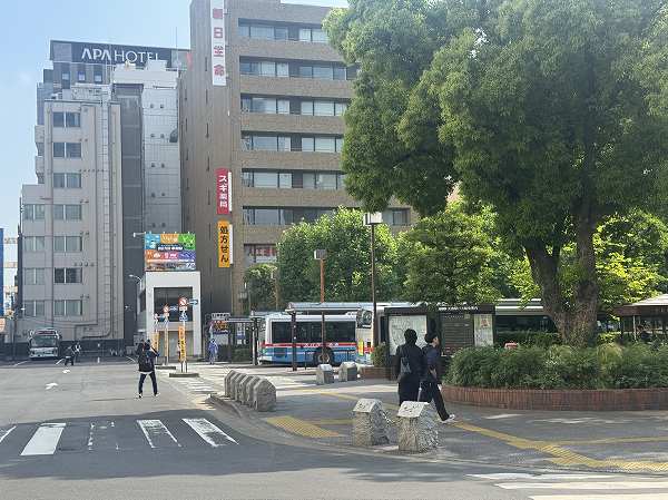 大森駅前のバスターミナル