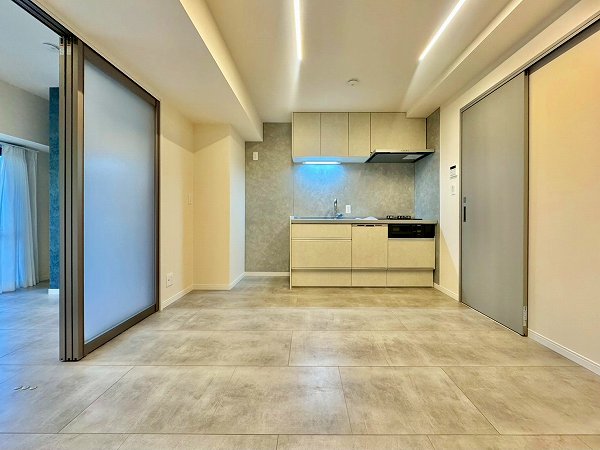 朝日中目黒マンション_リビングダイニングキッチンの写真2