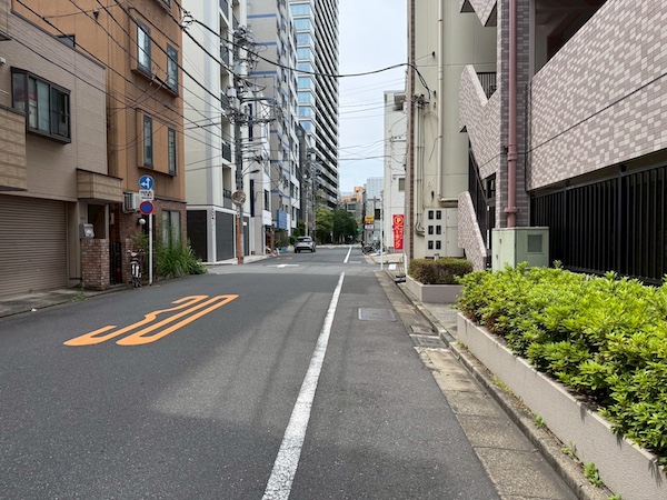 マンション近く