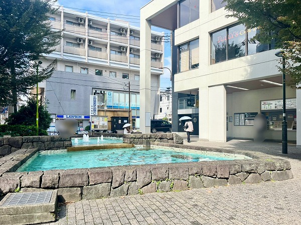 奥沢駅前