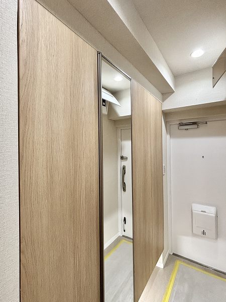 駒込コーポラス（駒込1丁目）_玄関収納の写真