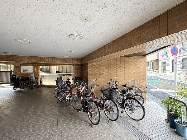 駒込グローリア初穂　駐輪場