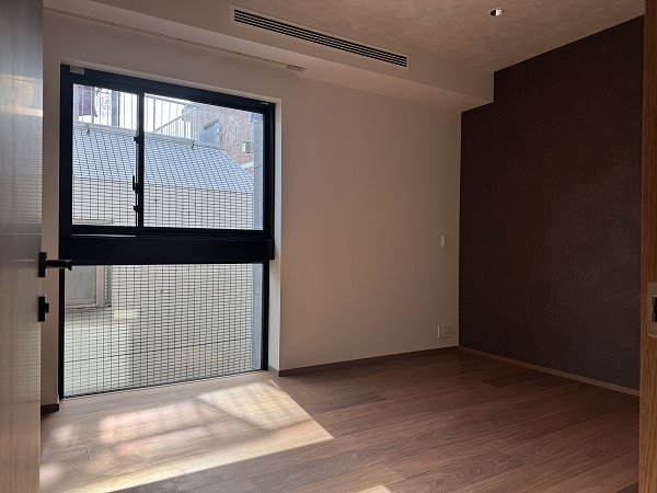 パレロワイヤル市ヶ谷_広々とした洋室の写真1