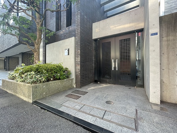 神宮前ハウス　アプローチ