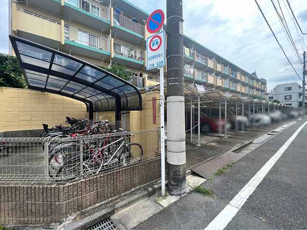 富士見ハイムN棟　駐車場・バイク置き場・駐輪場