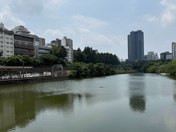 市ヶ谷駅前