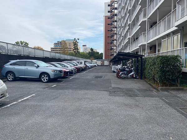 東陽町スカイハイツ　駐車場・駐輪場