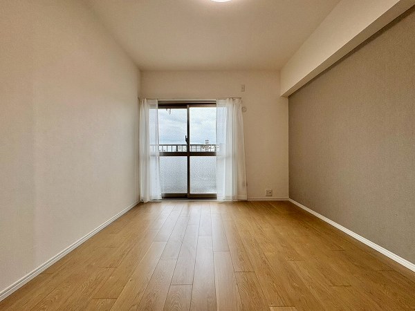 パラスト大森_メインのベットルームに最適な洋室の写真2