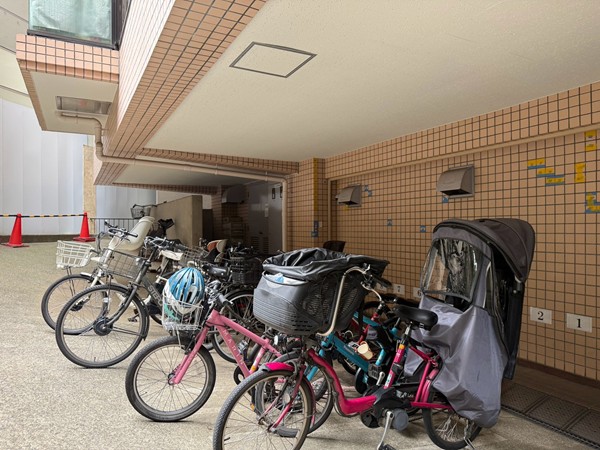 グランドメゾン一番町　駐輪場