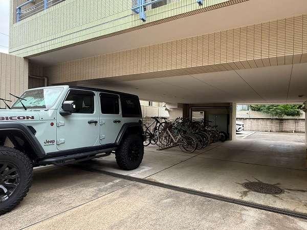 東急ドエルキルト三軒茶屋 駐車場・駐輪場