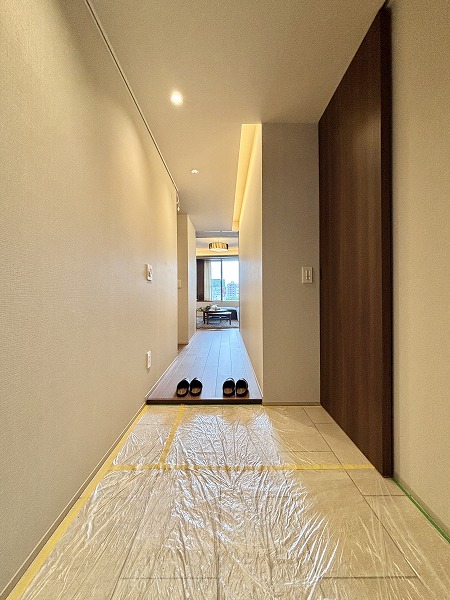 フォルム小石川_広々とした玄関廊下の写真