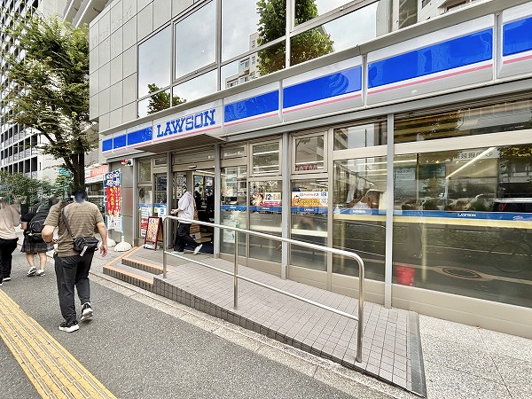 ローソン 西早稲田駅前店