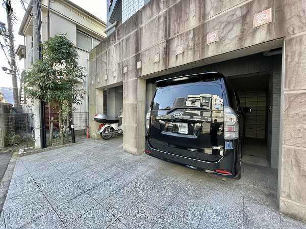 ガーデンクオーレ恵比寿 駐車場