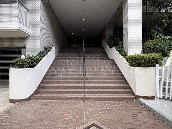 パレス池田山 アプローチ
