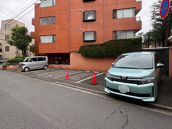 ラポール高輪 駐車場