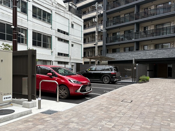 オープンレジデンシア新宿ザ・ハウス 駐車場