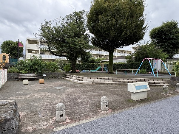 世田谷区立上祖師谷広場