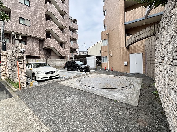レクシオ荻窪 車両置き場