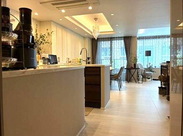 パークコート青山一丁目_約32.0帖のリビングダイニングキッチンの写真3