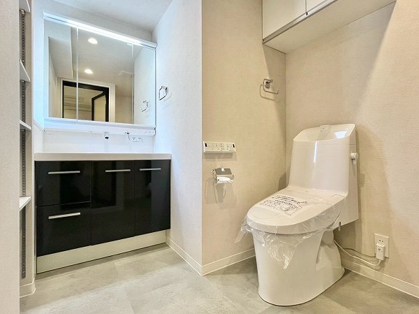マンション柿の木坂_パウダールームの写真2