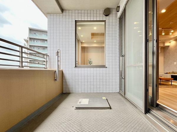 ライオンズスクエア用賀_バルコニーの写真1