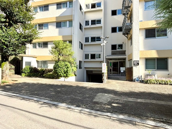 初台マンション アプローチ