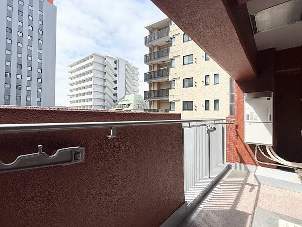 アンバサダー六本木_南向きのバルコニーの写真