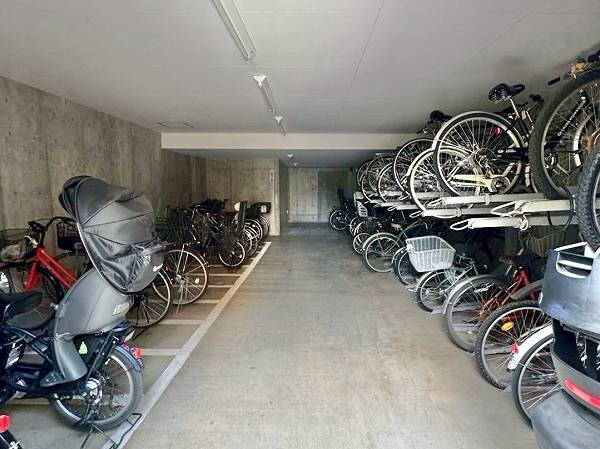 東急ドエルアルス等々力ネクステージ 駐輪場