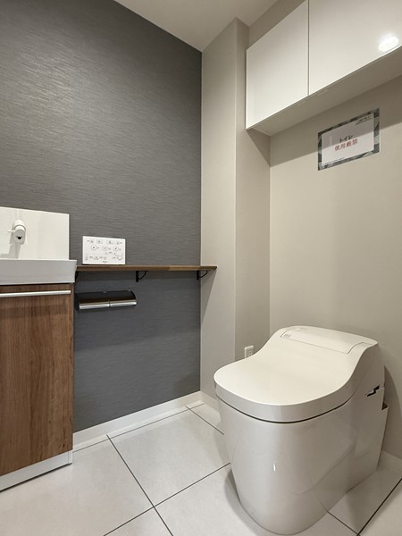 グランディオーゼ岡本_お洒落なトイレの写真