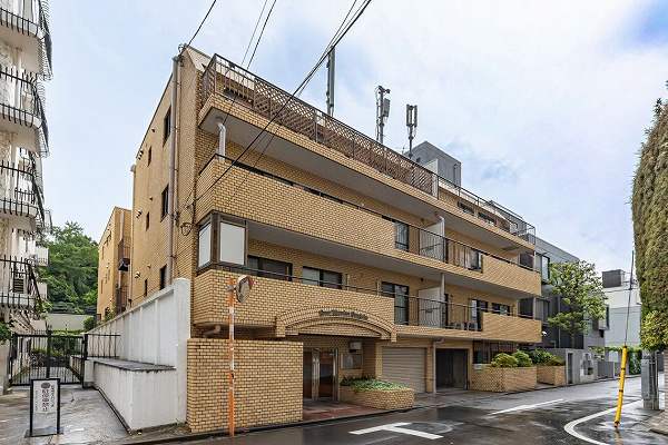 ライオンズマンション原宿　外観