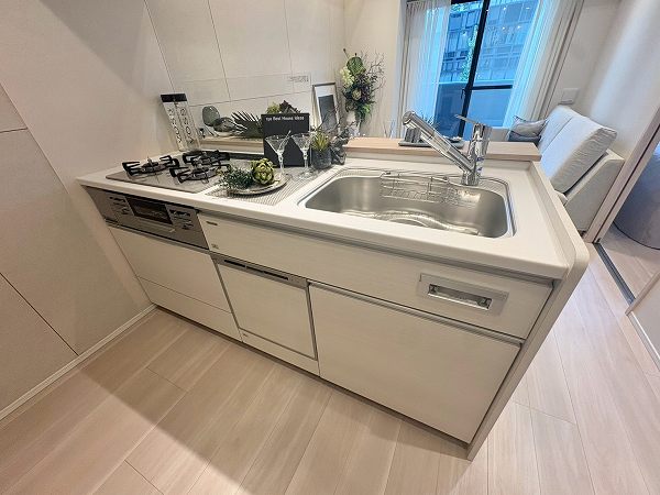ダイアパレス代官山_リノベーション済みのキッチンの写真2