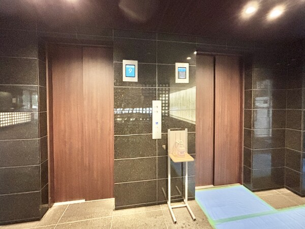 マジェスティハウス新宿御苑パークナード エレベーターホール