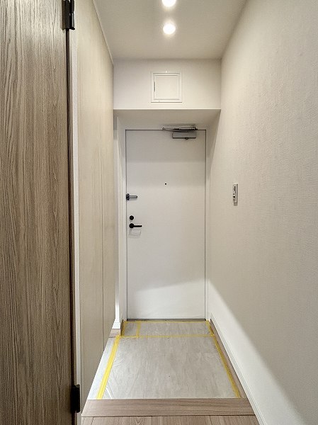 ガーデンホーム早稲田_リノベーション済みの玄関の写真2