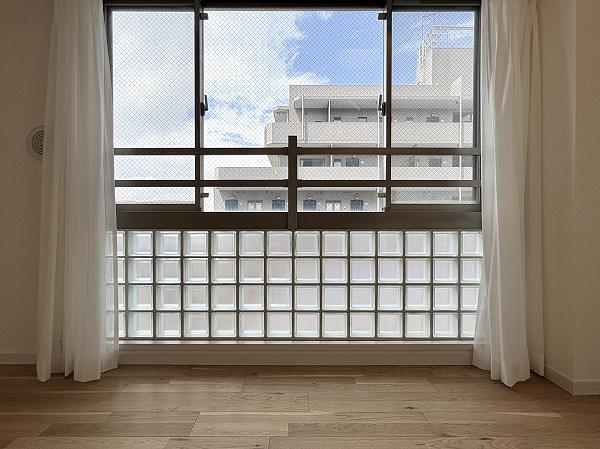 アクロスコート池上_リビングダイニングキッチン窓の写真