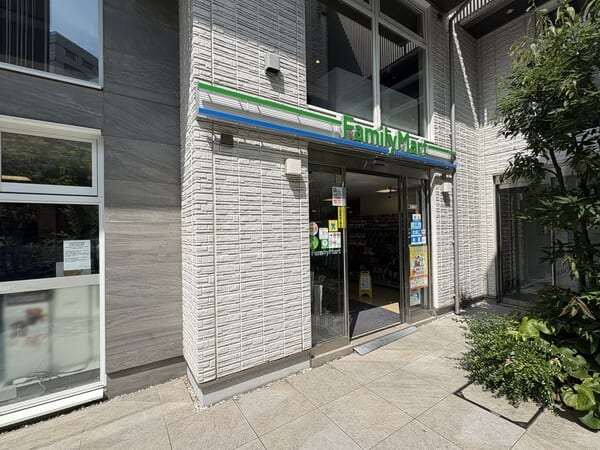 ファミリーマート　神宮前五丁目南店