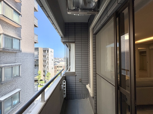 ヴェルティ中野_広いバルコニーの写真