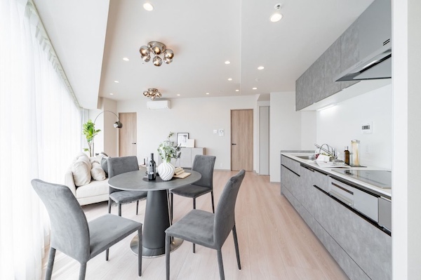 BEACON Tower Residence_リビングの写真