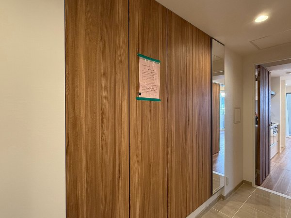 日本橋ヴォアール_シューズボックスの写真1