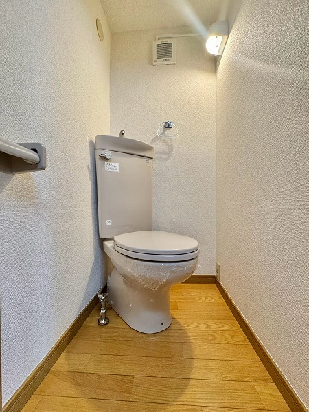 目白台コーポ_手洗い一体型トイレの写真1