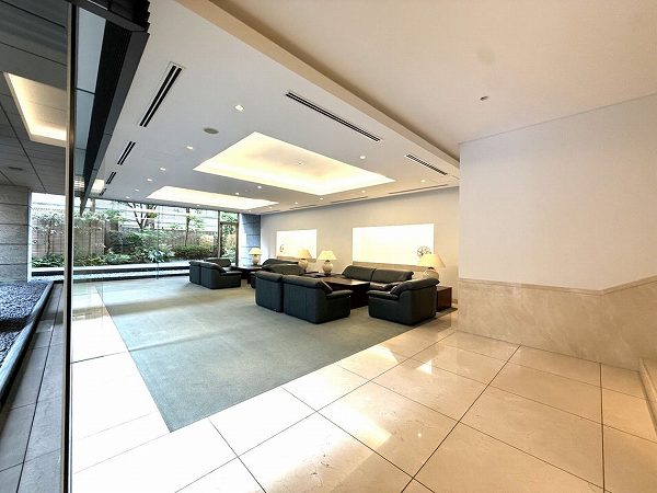 ホーマット三番町　ロビー