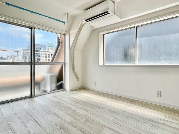 ライオンズマンション目黒第2_北東向きのリビングダイニングキッチンの写真