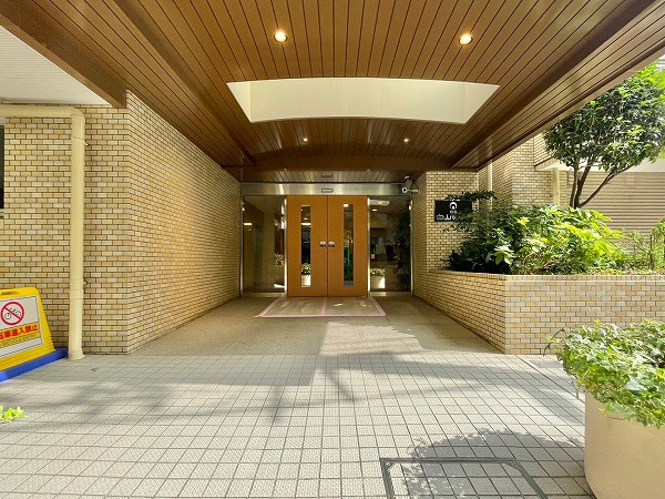 朝日白山マンション_アプローチ