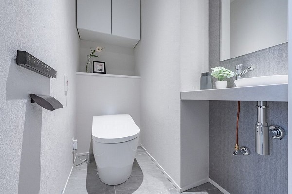 マジェスタワー六本木_手洗い場がついているトイレの写真