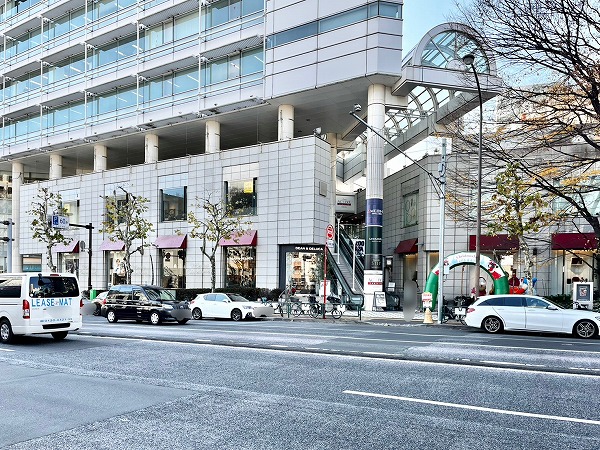 広尾駅前の様子