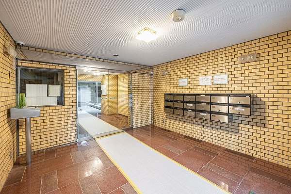 ライオンズマンション原宿　エントランス