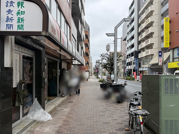 グローベルザ・高円寺プレミアム前の道
