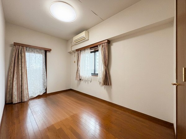 コスモ・ザ・キャナル東京イースト_広々とした洋室の写真