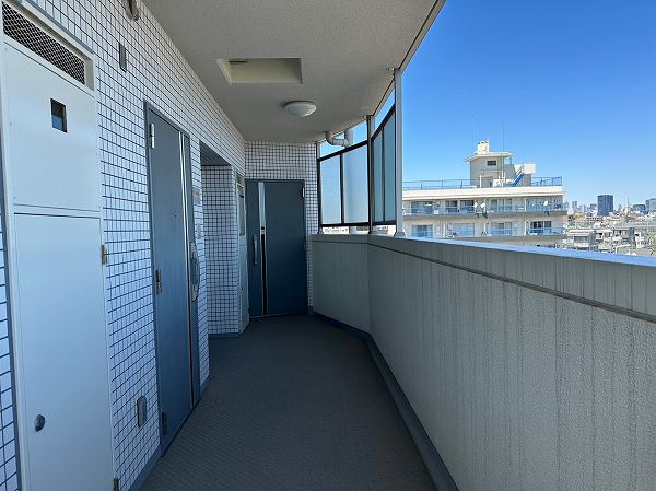 カーサフェリス学芸大学 外廊下
