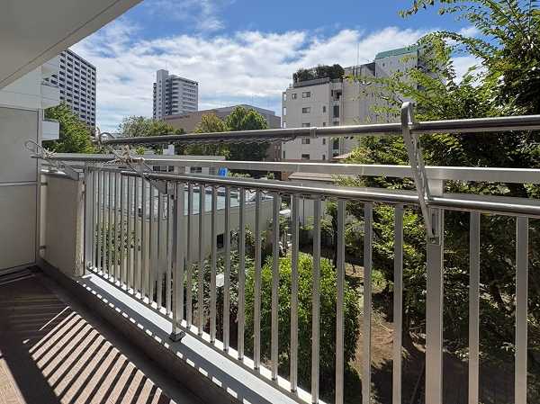 マンションニュー清澄_南向きのバルコニーの写真